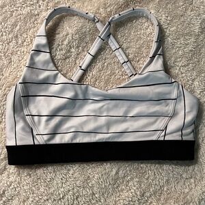 Size 6 Stori sports bra